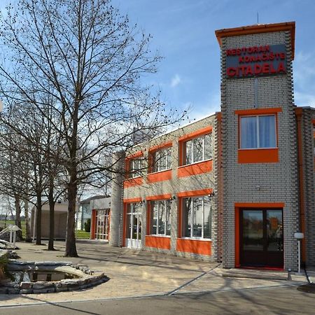 زرنيانين Motel Citadela 023 المظهر الخارجي الصورة