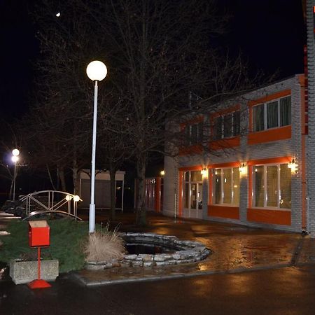 زرنيانين Motel Citadela 023 المظهر الخارجي الصورة