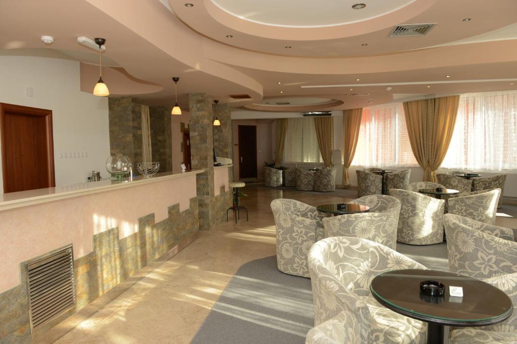 زرنيانين Motel Citadela 023 المظهر الخارجي الصورة