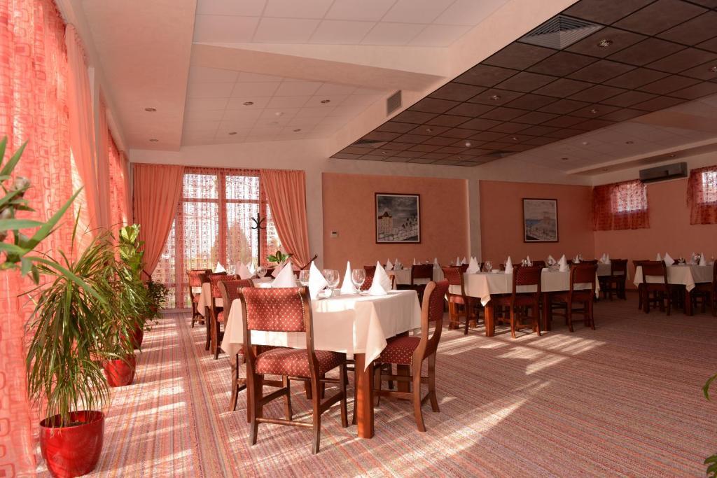 زرنيانين Motel Citadela 023 المظهر الخارجي الصورة